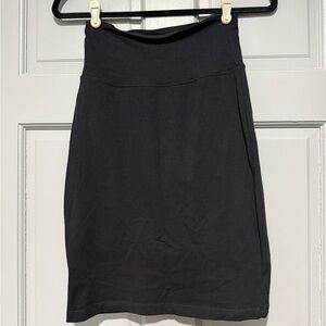 Ruby Ribbon Elegant Black Pencil Skirt